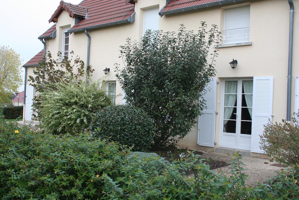 La Croix De La Jarrie Villa Châtres Exterior foto